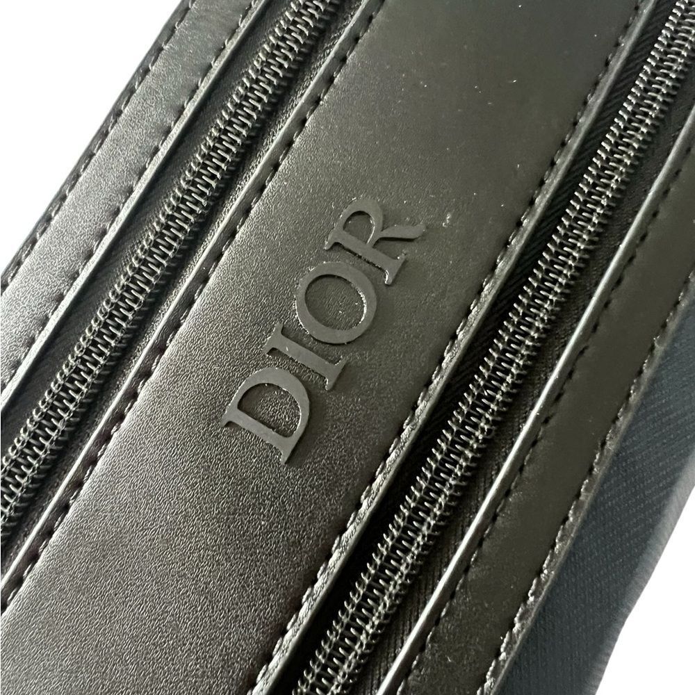 CHRISTIAN DIOR Generic Pouch - Picture 2 of 12